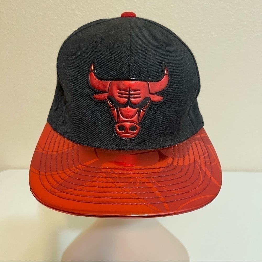 Mitchell & Ness NBA Chicago Bulls Metallic Cap/Hat